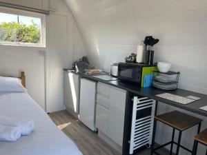 Cosy Glamping Pod with shared facilities, Nr Kingsbridge and Salcombe平面图