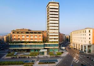 维罗纳[Arena-Fiera] Appartamento con vista panoramica的享有高楼城市美景