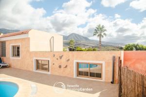 吉亚德伊索拉Tenerife Healing Garden的山景别墅