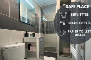 埃唐普SaafePlace-4pers-Wifi-KeyBox-24sur7的浴室配有白色卫生间和盥洗盆。