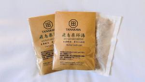 京都Tanakaya Kyoto Karasuma的装有标签的食品袋