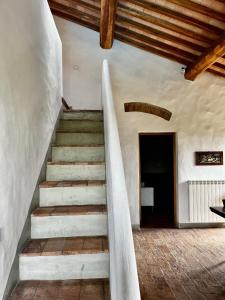瓦尔的圣卡西亚诺Fattoria Montignana的楼梯间,楼梯间