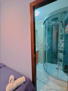Habitacion privado con baño privado en La Maresía的一间浴室