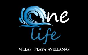 阿维拉纳海滩One Life Villas的蓝波葡萄酒生命标志