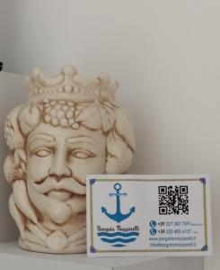 拉古萨码头Borgata Mazzarelli的头像,冠和标志