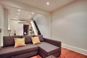 3 Bedrooms - Darling Harbour - Darling St 2 E-Bikes Included的休息区