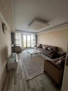 Relaxable Apartment in Eyüp sultan的休息区