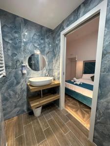 San Ferdinando suite room的一间浴室