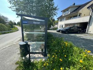 特隆赫姆Bratsberg Apartment - with Kitchenette and Free Parking的路边电话亭