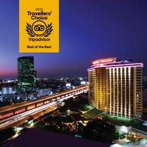 曼谷盛泰澜曼谷拉普崂中央广场酒店的享有Tivoli塔楼的景色。