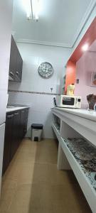 Mi Casita del Cabo的厨房或小厨房