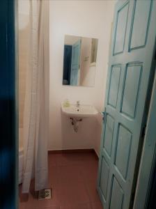 金海酒店的一间浴室