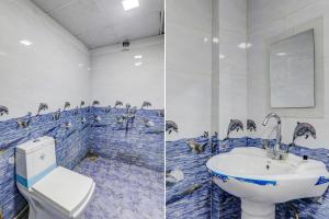 勒克瑙FabHotel A One Inn的浴室的两张照片,配有卫生间和水槽