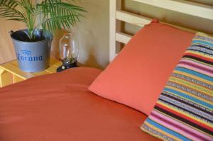 Mexicaanse Safaritent met Alpaca's客房内的一张或多张床位