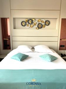 Hotel Coroana客房内的一张或多张床位
