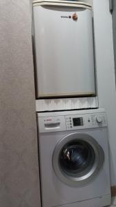 第比利斯NG Cozy App的洗衣机、烘干机和微波炉