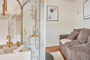 巴黎Apart hotel Centre de Paris by Studio prestige的带沙发和淋浴的客厅