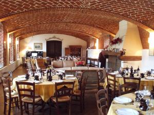 Marchesi Incisa Winery Lodge餐厅或其他用餐的地方