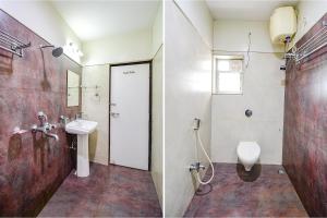 加尔各答FabHotel Rani Tower的两张带水槽和卫生间的浴室图片