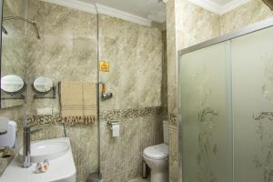 Dalyan Basar Hotel的一间浴室
