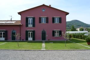 卢卡Agriturismo Casa Rosa的相册照片