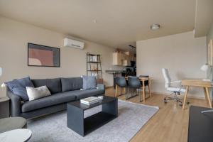 Queen Anne 1br w gym wd lounge roof deck SEA-577平面图