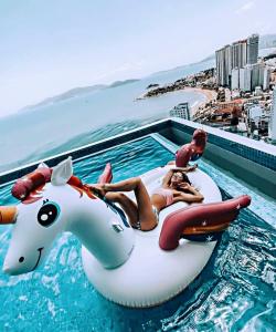 Beachfront Scenia Bay apartment Nha Trang
