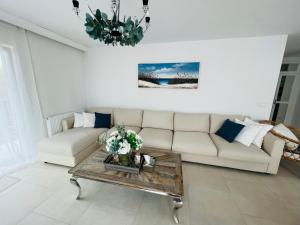 Apartament Silver Deluxe Na Wydmach的休息区