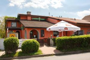 Kněževes皮洛塔餐馆及旅馆的相册照片