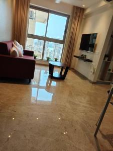 Trendy1BR+smart kitchen +Living room+1.5 toilets的休息区