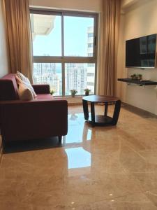 Trendy1BR+smart kitchen +Living room+1.5 toilets的休息区