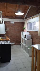 Cabaña Rayen的厨房或小厨房
