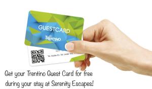 Tenna Serenity Escapes - Caldonazzo Lake的手持免费试卡的手