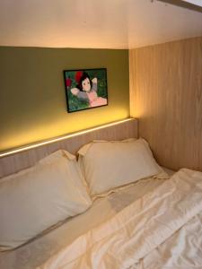 Sleep with Totoro @ Sunway Onsen (Durplex 6 pax)客房内的一张或多张床位