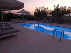 Villa Evàlia - Private Villa With Pool -Malakonda ,Eretria ,Greece内部或周边的泳池