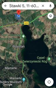 文戈热沃Wyciszek - mazurska agroturystyka的带有红色标记的河流地图