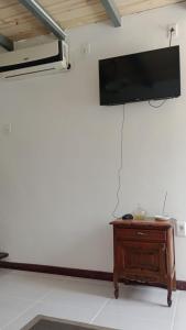 梅塞德斯La Baquiana 2的挂在墙上的平面电视
