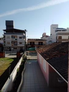 弗洛里亚诺波利斯Residêncial Rosa的从建筑物屋顶上可欣赏到风景