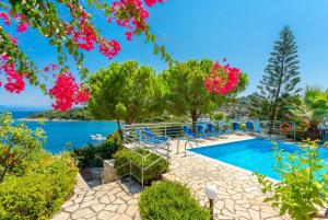 Porto OziasDolphin Villa 3的景观别墅 - 带游泳池