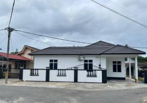13 Avenue Homestay