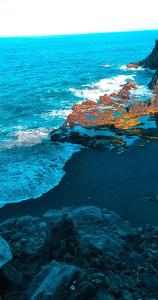 洛斯·亚诺斯·德·阿里丹Vivienda El Remo-Vv-3的享有海洋和岩石及水景