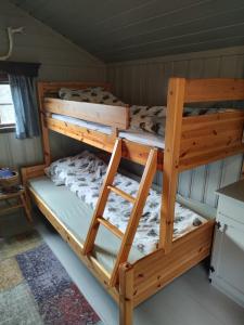 SkodjeFjord peace的双层床间 - 带两张双层床