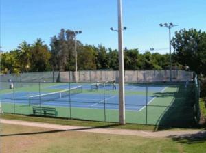 卡沃罗霍Dulce Limón - Costa Campo的网球场和2个网球场