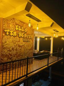 埃拉Ella Tea Heaven Villa的墙上有涂鸦的房间