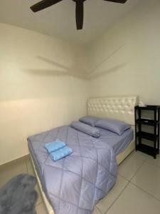 Homestay 3R2B Muci Residensi Zamrud, Kajang 2, Bandar Baru Bangi - non smoking homestay客房内的一张或多张床位