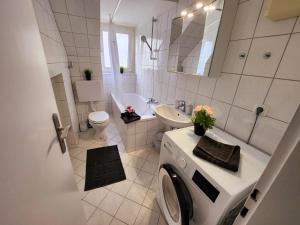 ND Hotels & Apartment Düsseldorf的一间浴室