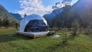 史特林Olden Glamping - One with nature的山地的帐篷