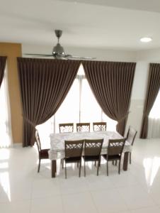 Pinevalley Homestay Putrajaya Presint 12的休息区