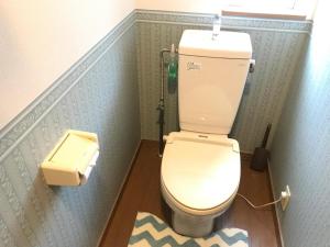 KoshigoeMarine House - Vacation STAY 77620v的一间小浴室,内设卫生间