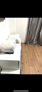 3 Bed Luxury High End Apartment 5 min walk to Oktoberfest客房内的一张或多张床位